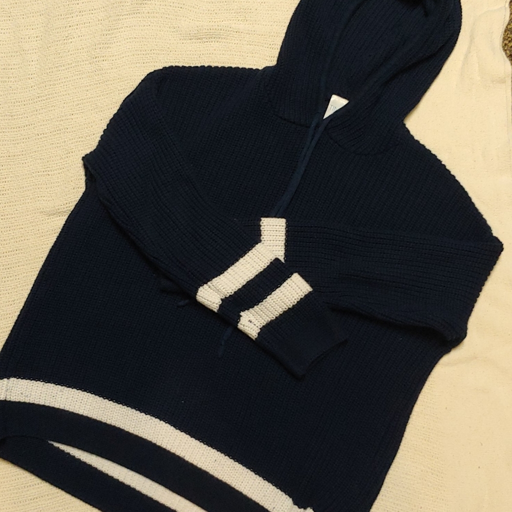Hooded Sweater